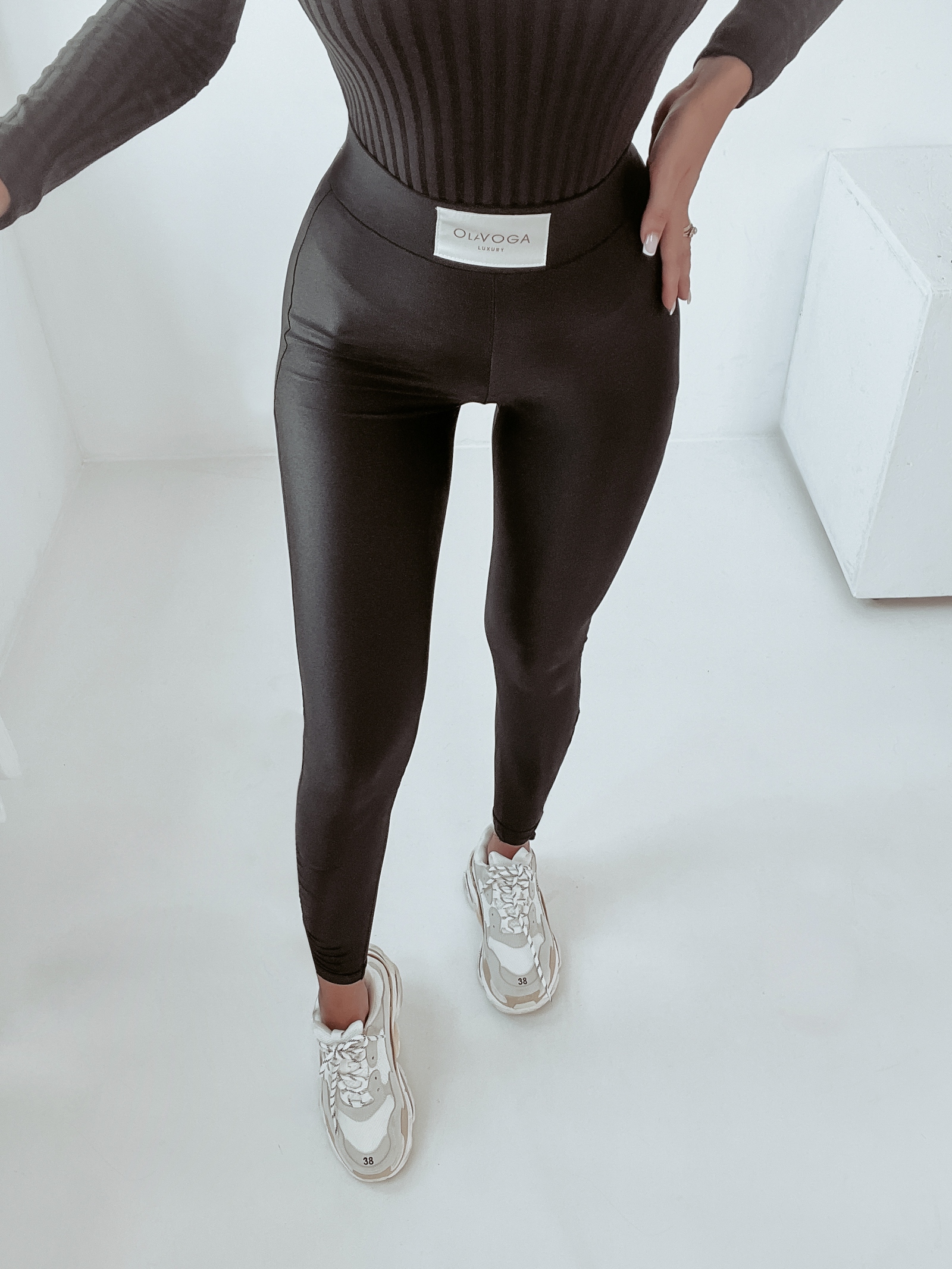 Legginsy taliowane Elastic Bling Ola Voga czarne