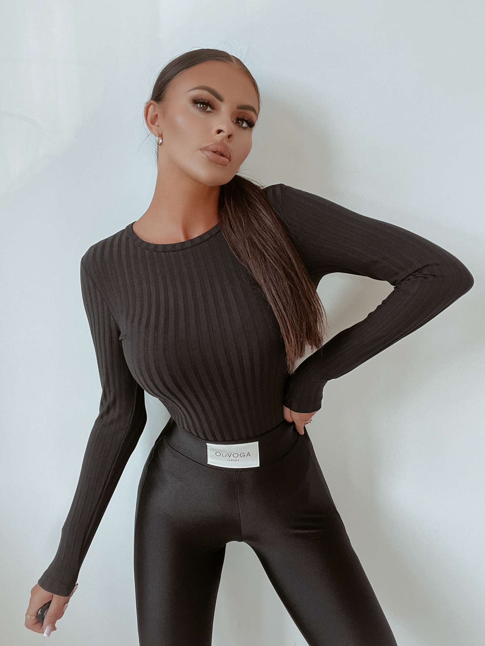 Legginsy taliowane Elastic Bling Ola Voga czarne