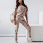 Komplet welurowy Soft Luxury Ola Voga beżowy