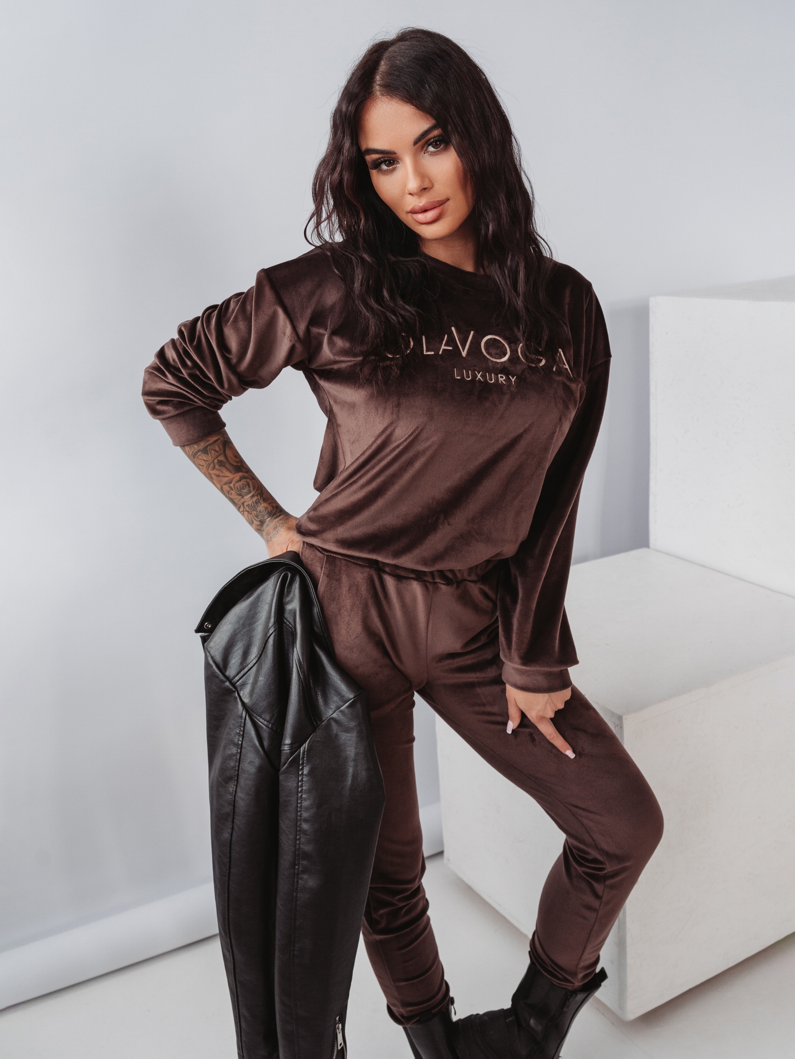 Komplet welurowy Soft Luxury Ola Voga brązowy