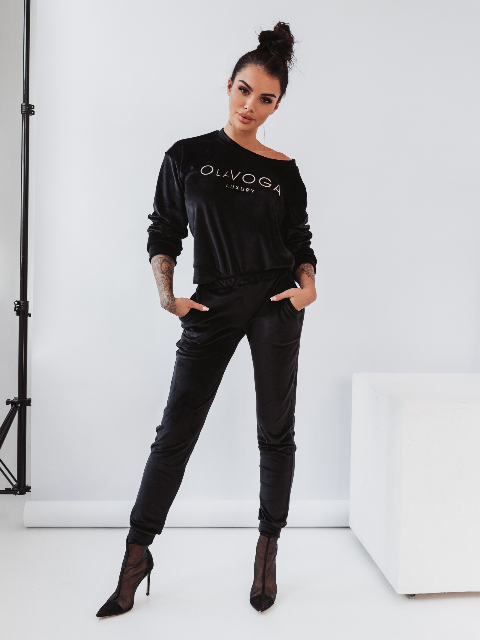 Komplet welurowy Soft Luxury Ola Voga czarny Komplet welurowy Soft Luxury Ola Voga czarny