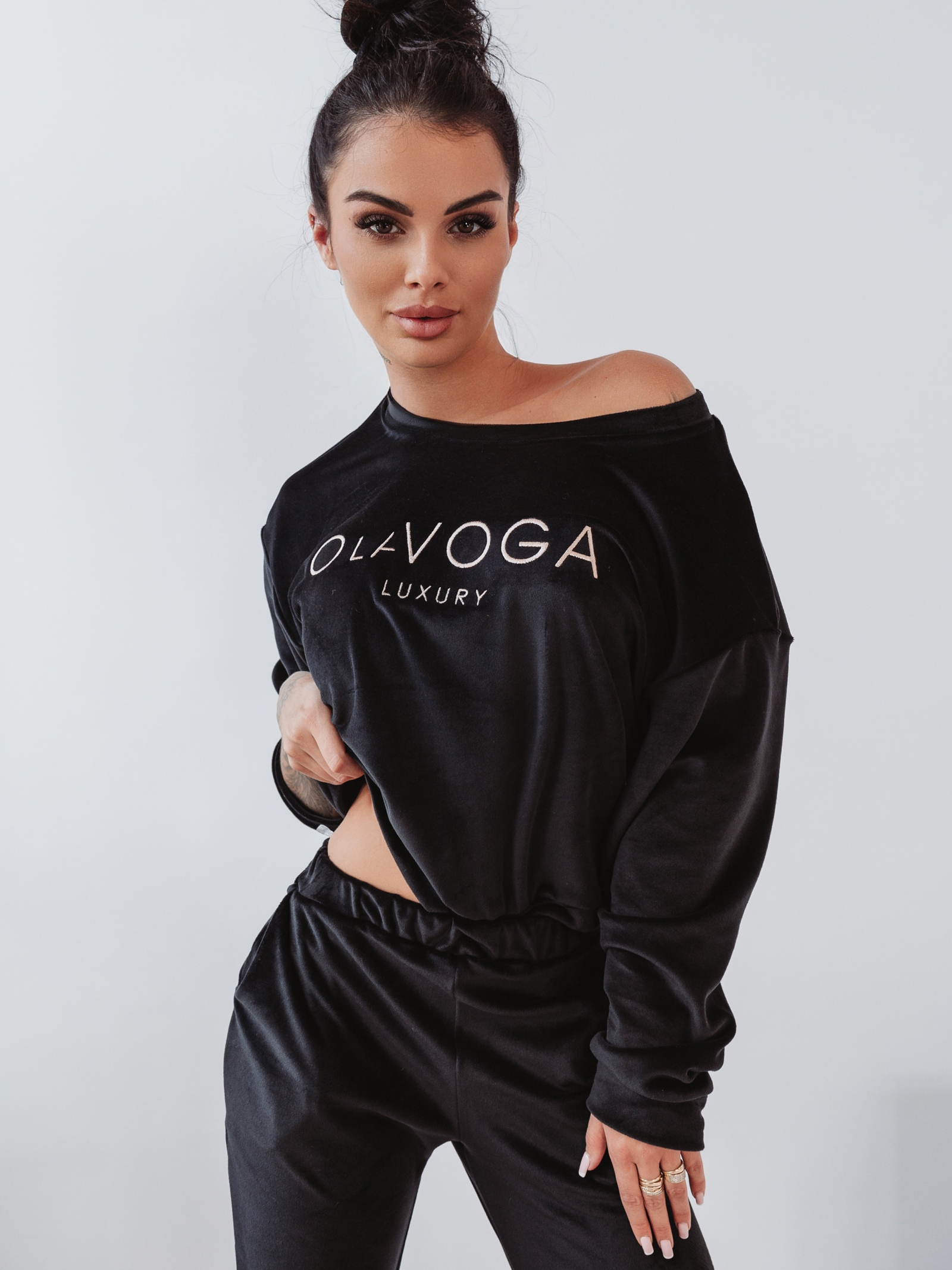 Komplet welurowy Soft Luxury Ola Voga czarny Komplet welurowy Soft Luxury Ola Voga czarny