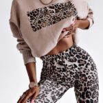 Bluza bawełniana Panther Print Ola Voga beżowa