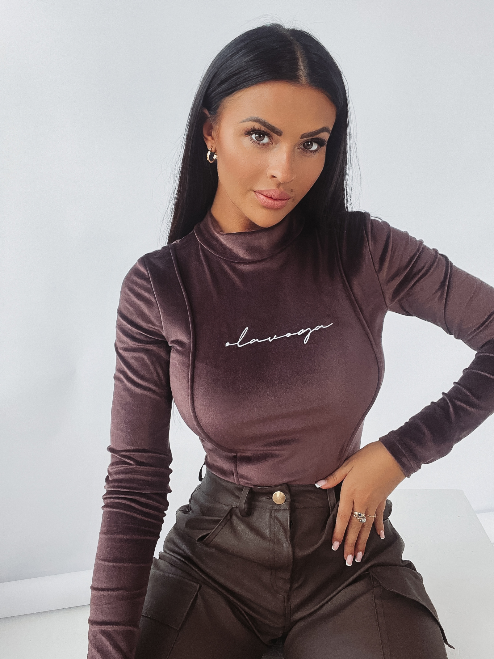 Body welurowe Ola Voga Pretty brązowe Body welurowe Ola Voga Pretty brązowe