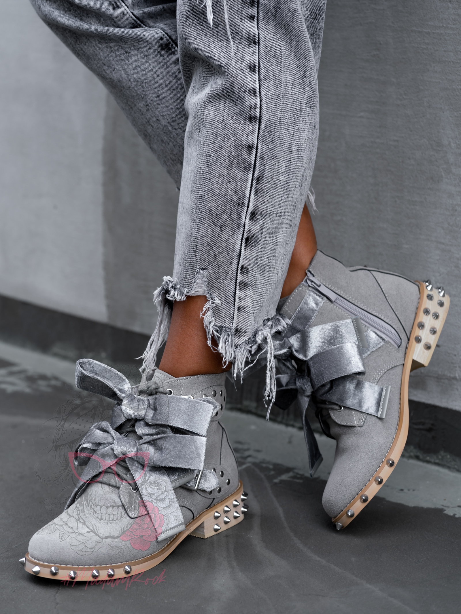 Workery Rock Saint Szare