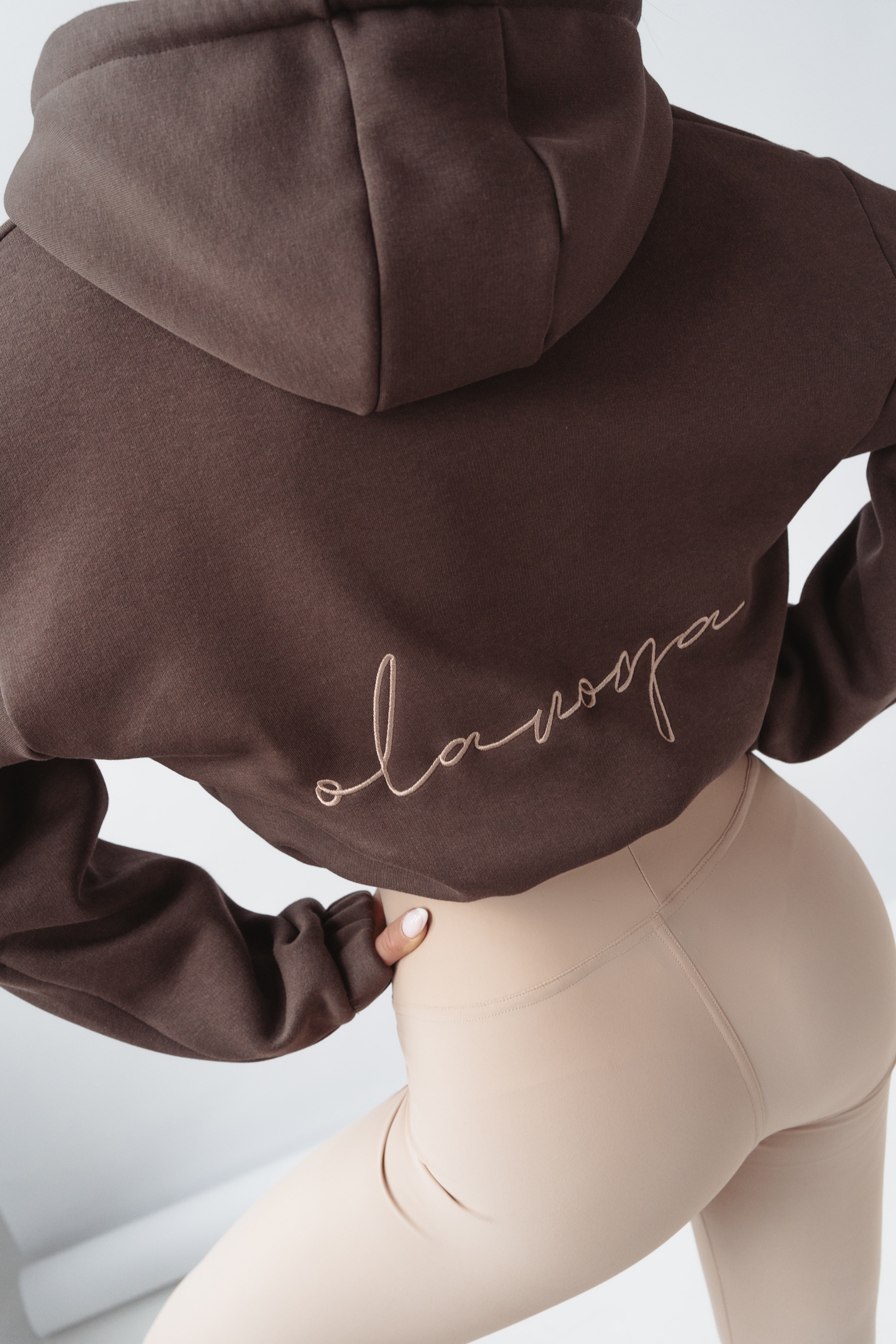 Bluza krótka z kapturem Ola Voga Cindy brązowa Bluza krótka z kapturem Ola Voga Cindy brązowa