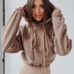 Bluza krótka z kapturem Ola Voga Cindy beżowa