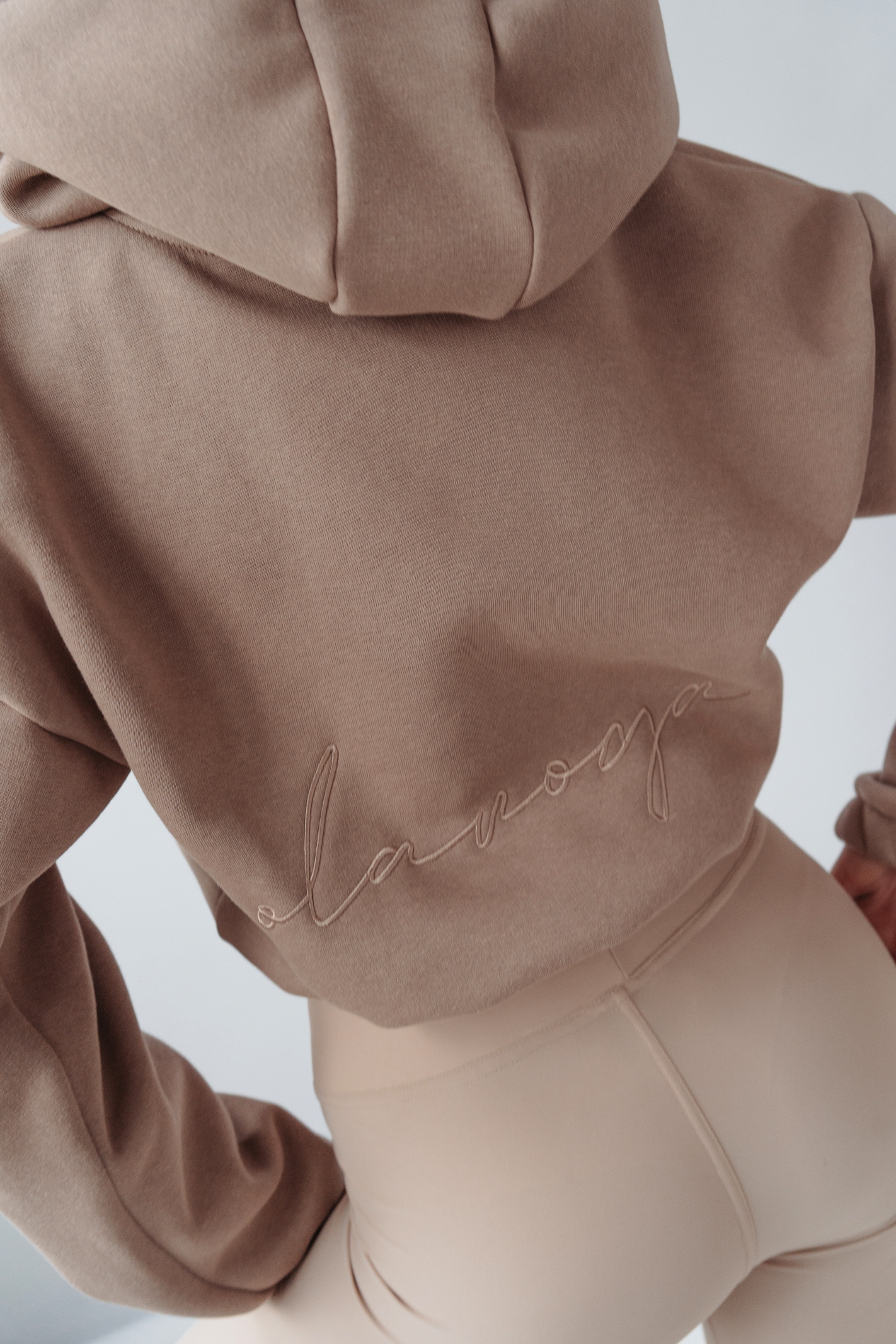 Bluza krótka z kapturem Ola Voga Cindy beżowa Bluza krótka z kapturem Ola Voga Cindy beżowa