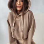 Bluza krótka z kapturem Ola Voga Cindy beżowa