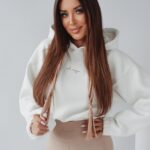 Bluza krótka z kapturem Ola Voga Cindy ecru