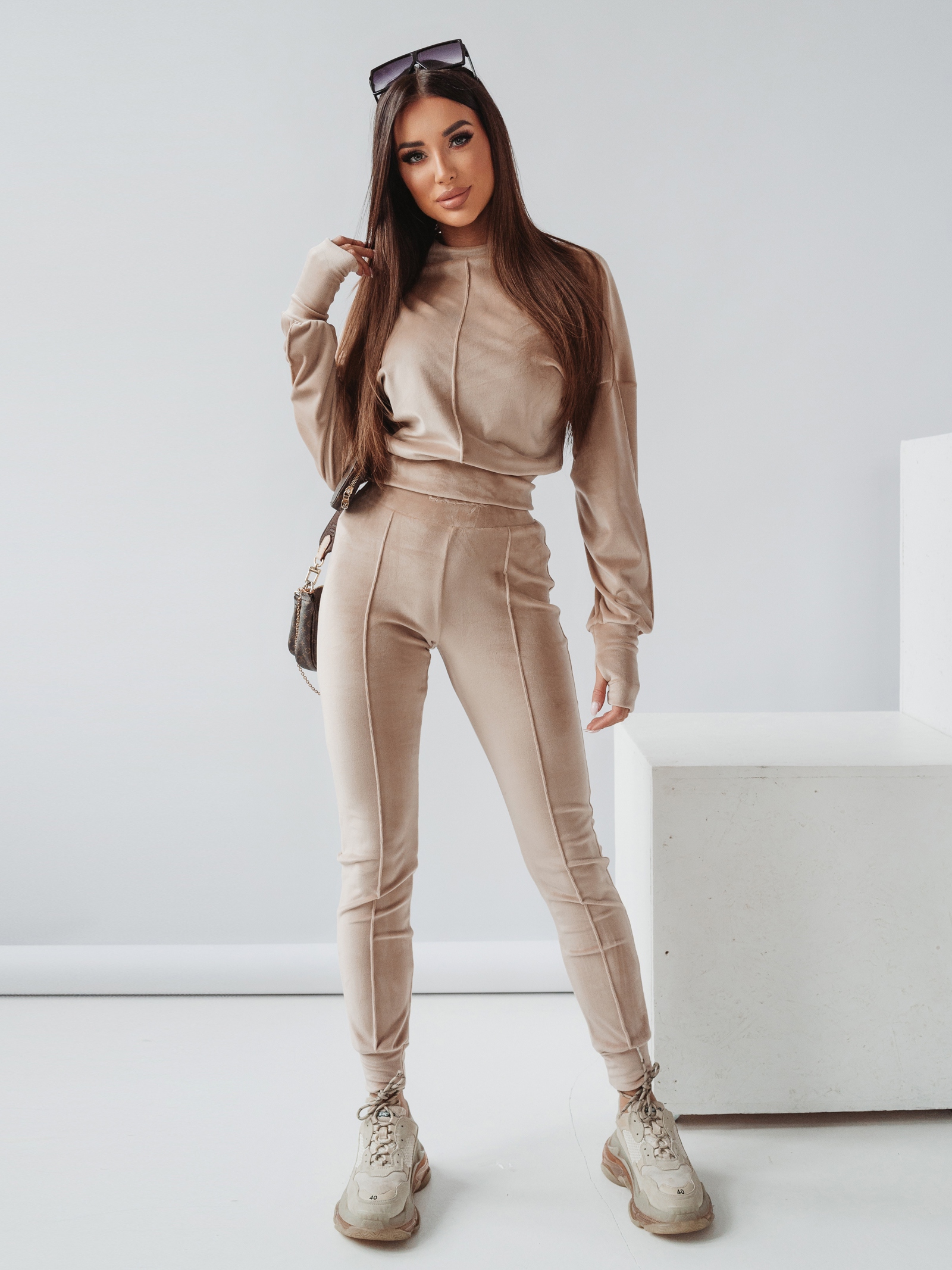 Komplet welurowy Ola Voga Velvet Mistress beżowy