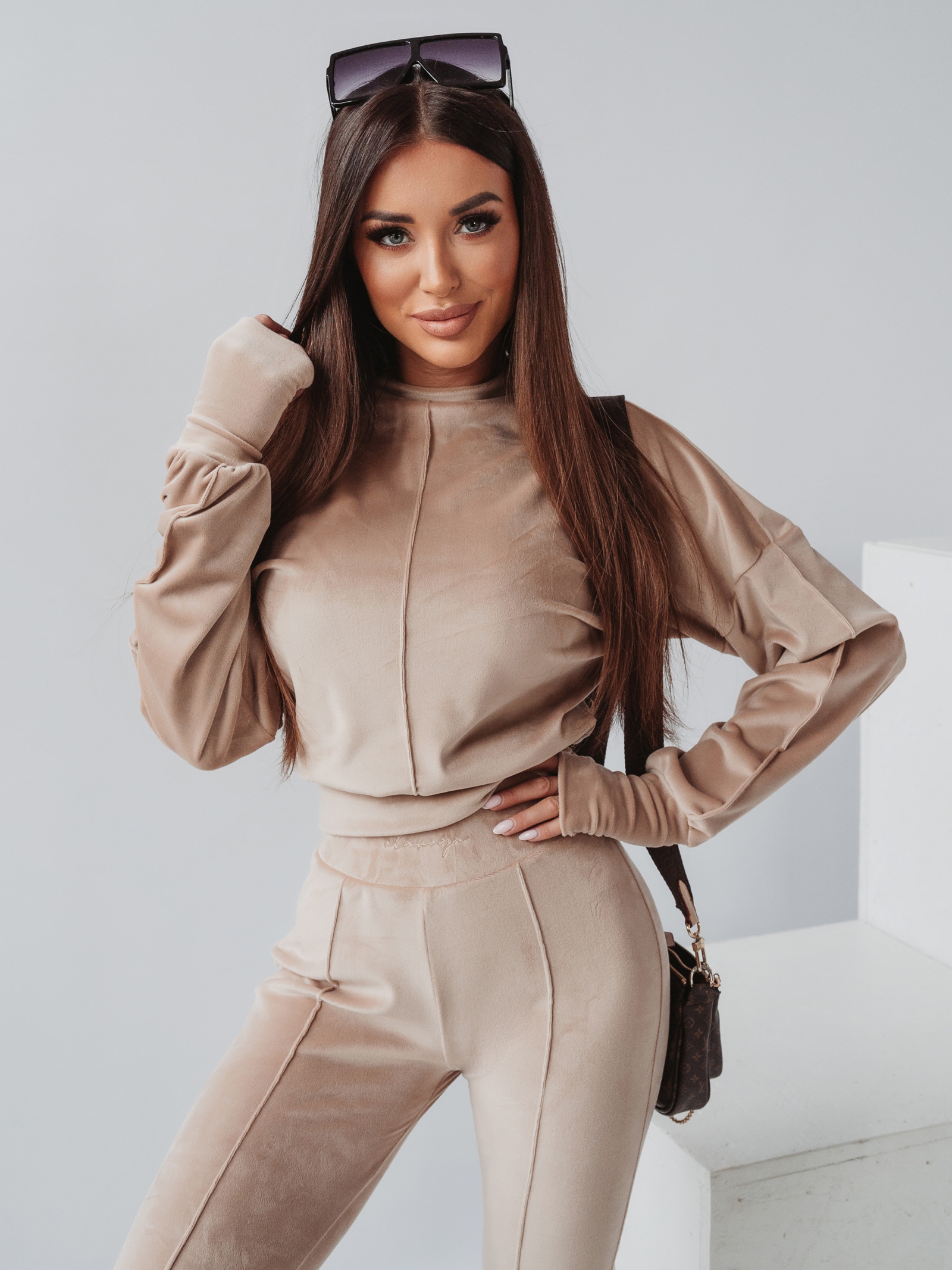 Komplet welurowy Ola Voga Velvet Mistress beżowy