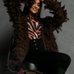 Sweter z frędzlami Marshi brązowy