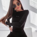 Bluzka dopasowana Romantic Fall Ola Voga czarna