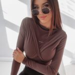 Bluzka dopasowana Romantic Fall Ola Voga brązowa