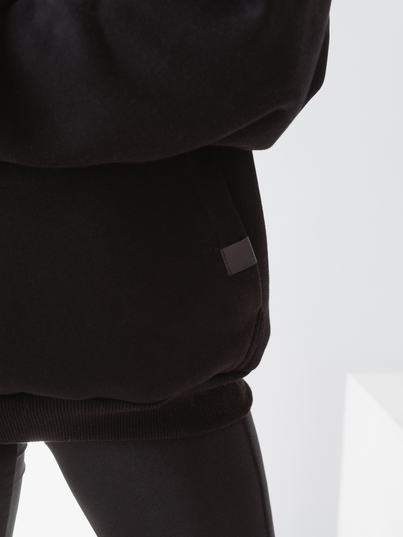 Bluza kangur unisex OlaVoga Sport czarna Bluza kangur unisex OlaVoga Sport czarna