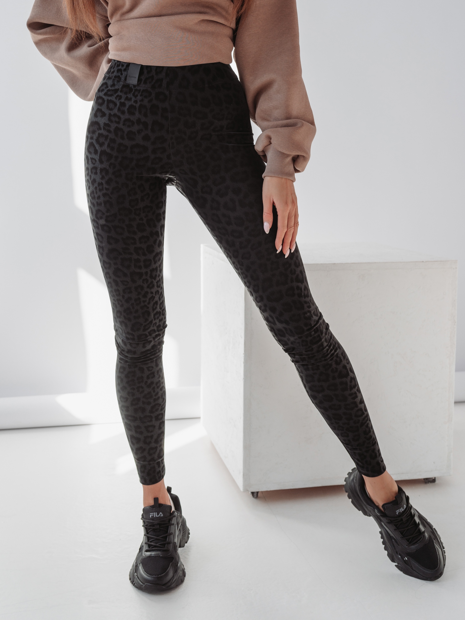 Legginsy z wyższym stanem Ola Voga Soft Leather panterka