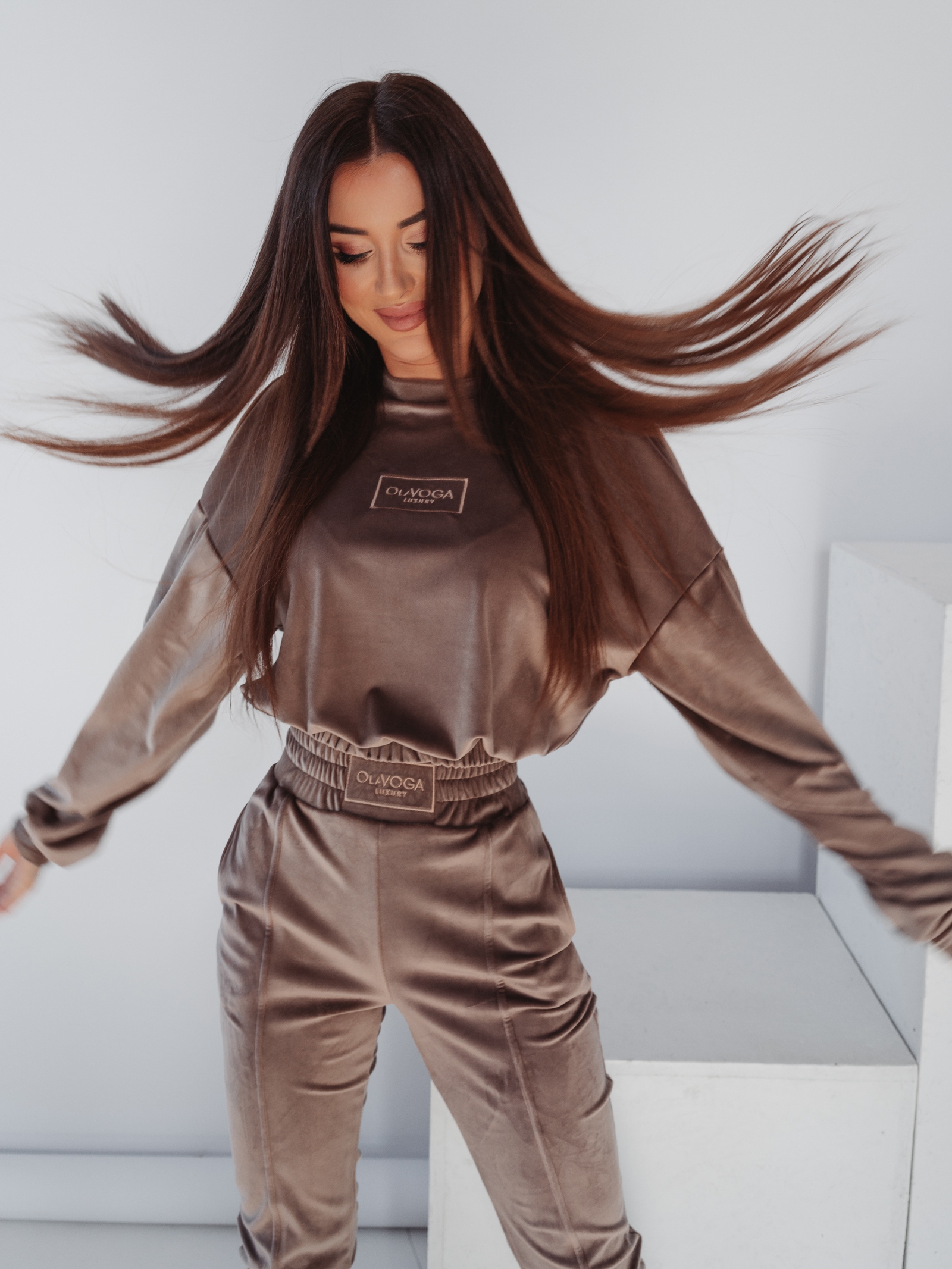 Komplet welurowy Ola Voga Luxury Frame c.beżowy