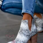 Botki z wycięciami Lady Foli II wężowe