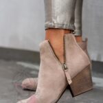 -WYPRZEDANE-Botki z wycięciami Lady Foli IV c. beżowe