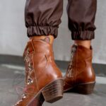 Botki w stylu kowbojskim Madam Cimera karmelowe