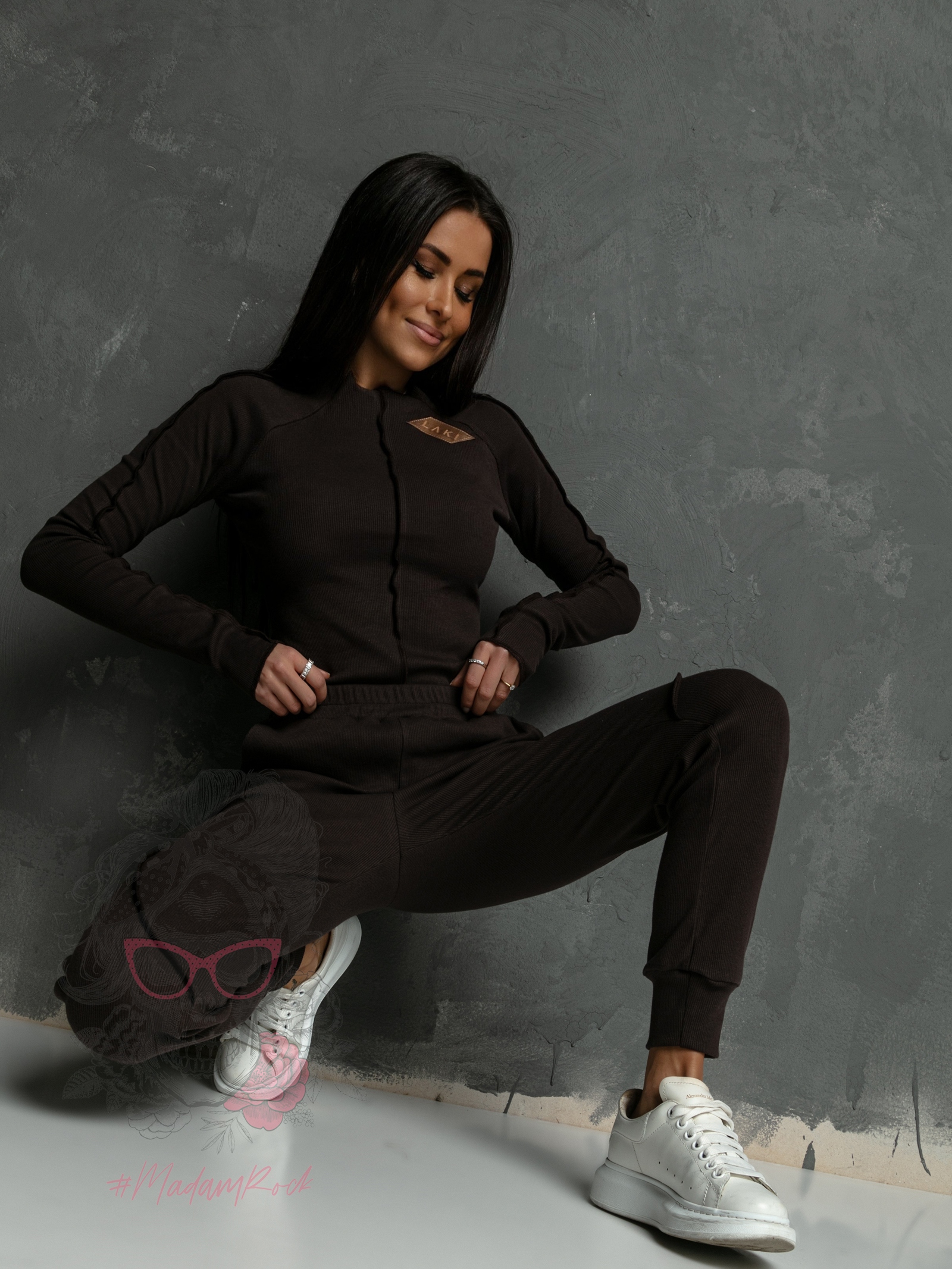 Komplet prążkowany LA Puntadas brązowy