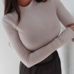 Body dopasowane Warm Mood Ola Voga beżowe