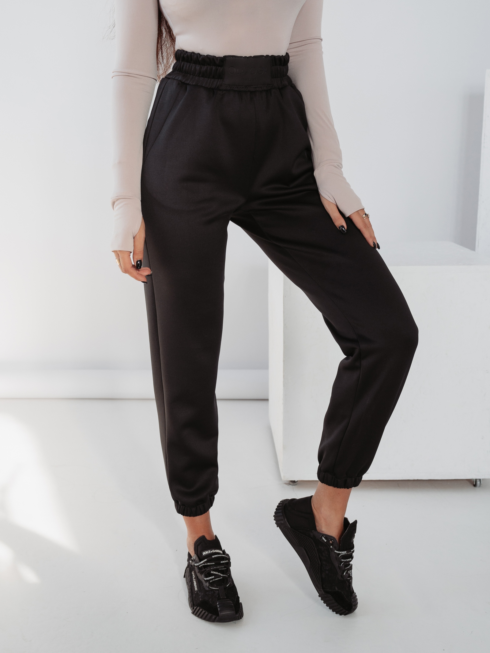 Spodnie z marszczeniami Ola Voga Intensive Autumn czarne