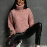 Sweter golf Graphic pudrowy