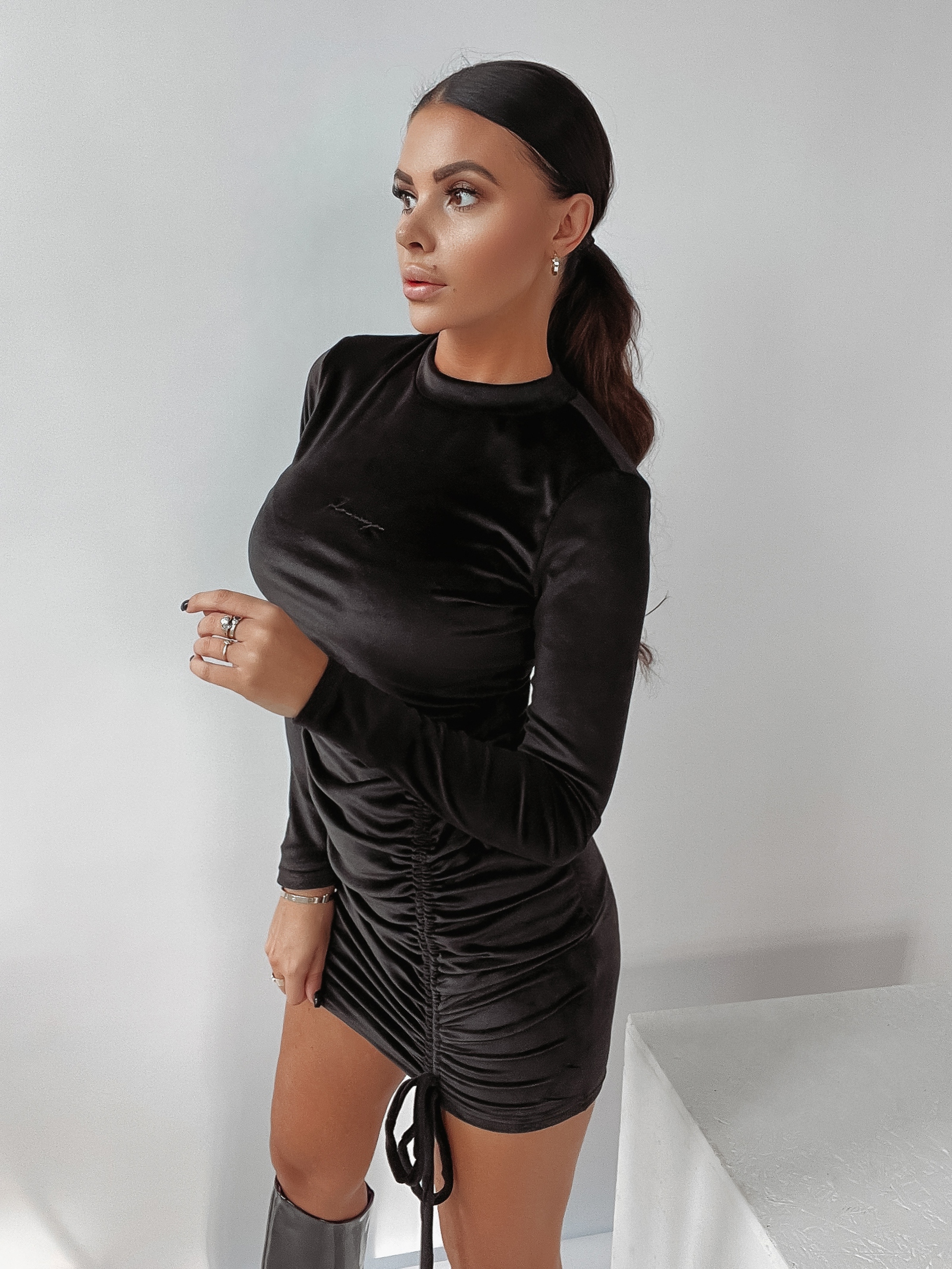 Sukienka dopasowana Sylvia Ola Voga czarna