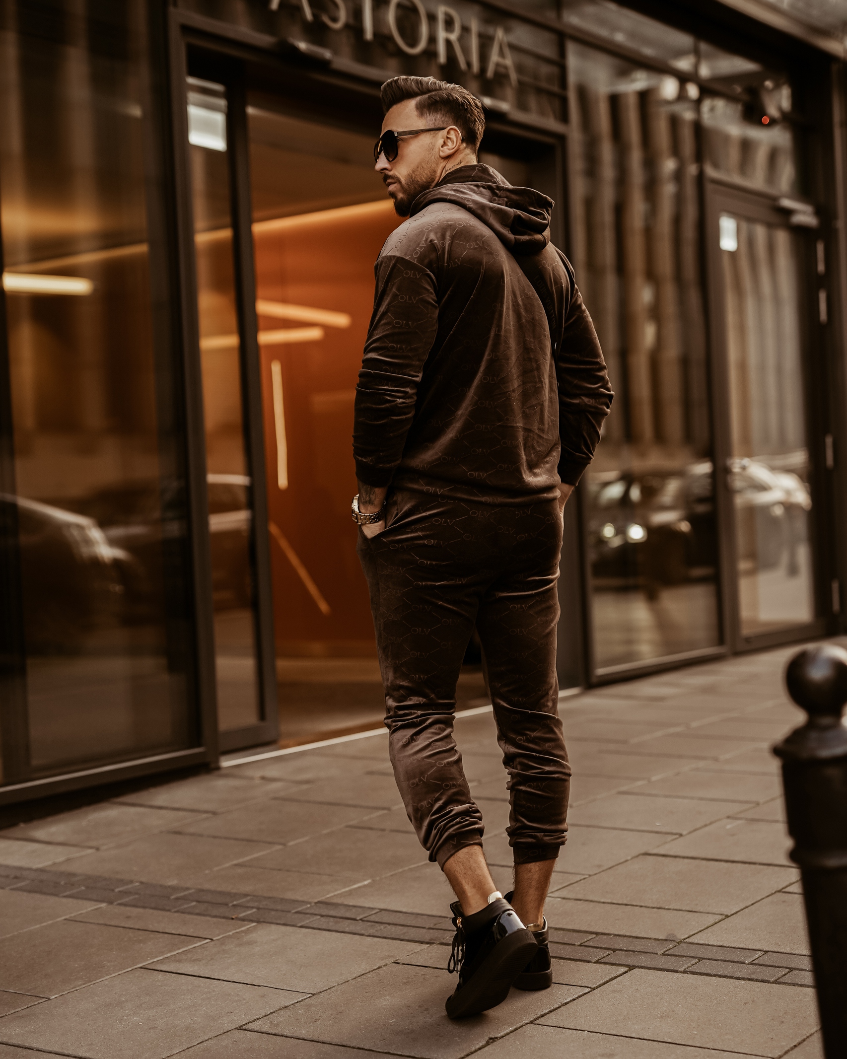 Komplet męski welurowy Ola Voga Multi Olv Man brązowy