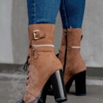 Botki na słupku Madam Assai karmelowe