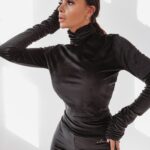 Bluzka welurowa Ola Voga Paula czarna