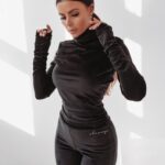 Bluzka welurowa Ola Voga Paula czarna