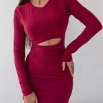 Sukienka z wycięciem Madeline Ola Voga bordowa