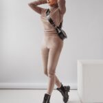 Legginsy welurowe Ola Voga Deep Velvet c.beżowe