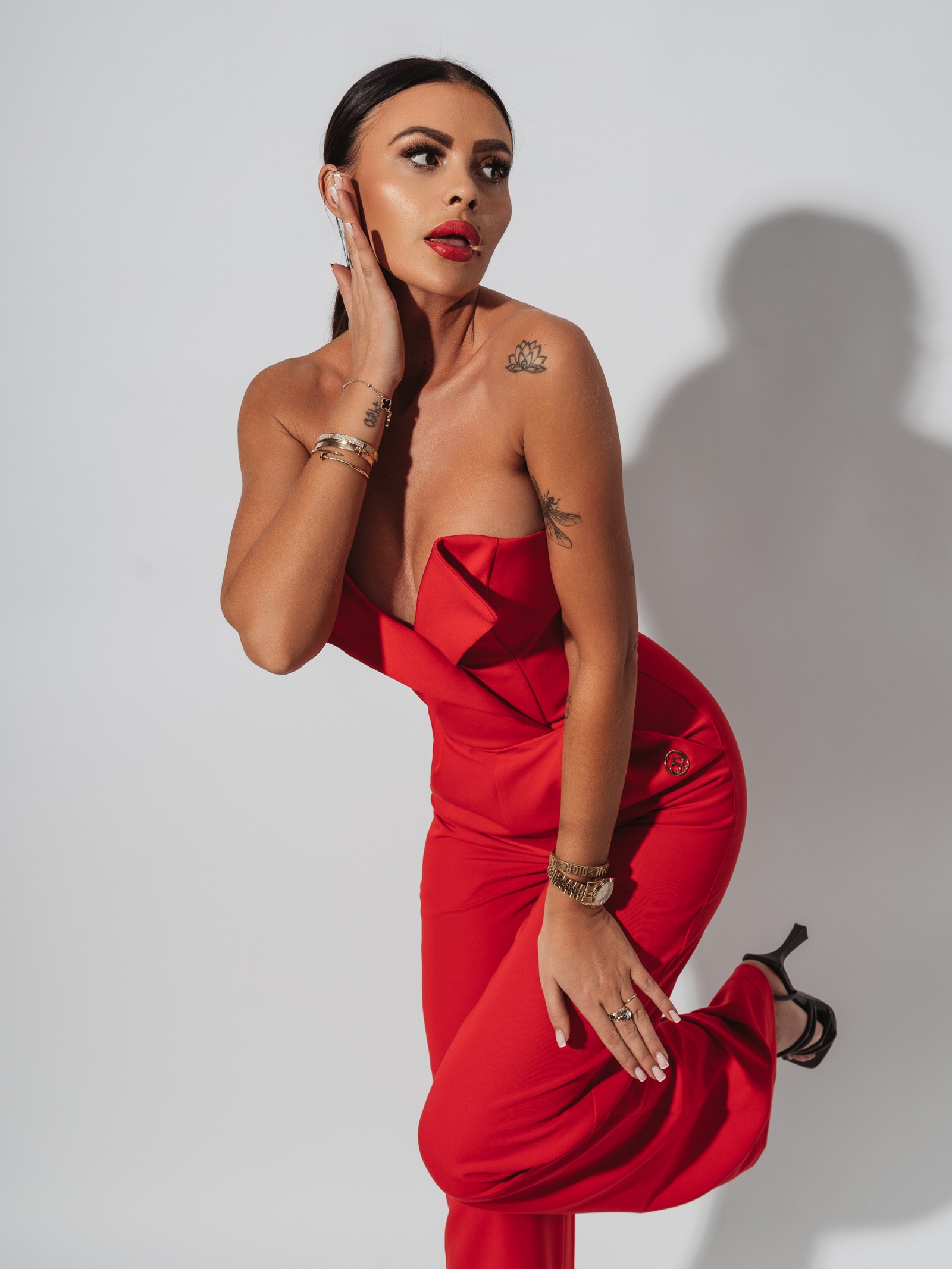 Kombinezon elegancki Unique Chic Ola Voga czerwony