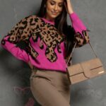 Sweterek w panterkę Detes fuksja