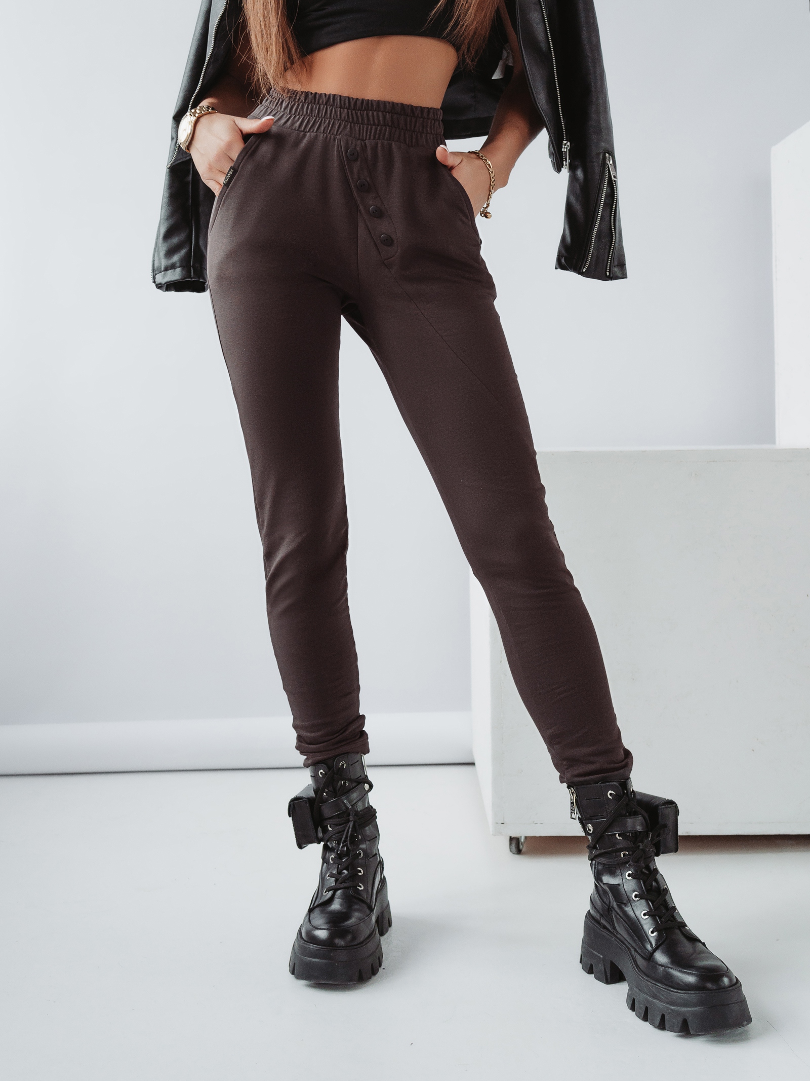 Spodnie z wyższym stanem New Asymmetry Ola Voga brązowe