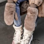 Rękawiczki pluszowe na jeden palec j.karmelowe