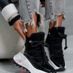 Sneakersy z kożuszkiem Madam Abrigo czarne