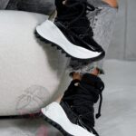 Sneakersy z kożuszkiem Madam Abrigo czarne