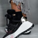 Sneakersy z kożuszkiem Madam Abrigo czarne