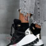 Sneakersy z kożuszkiem Madam Abrigo czarne