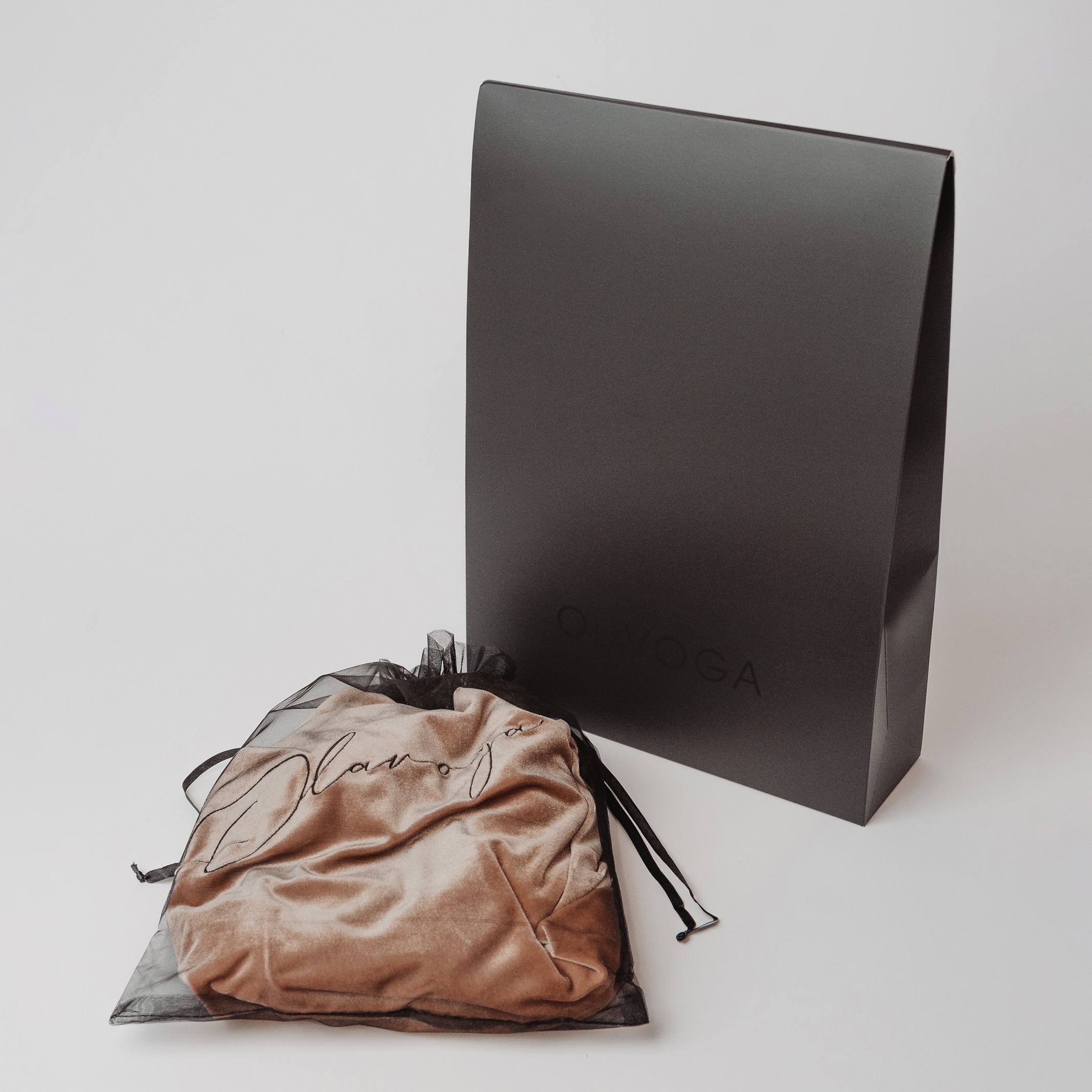 Piżama aksamitna Good Morning Ola Voga beżowa