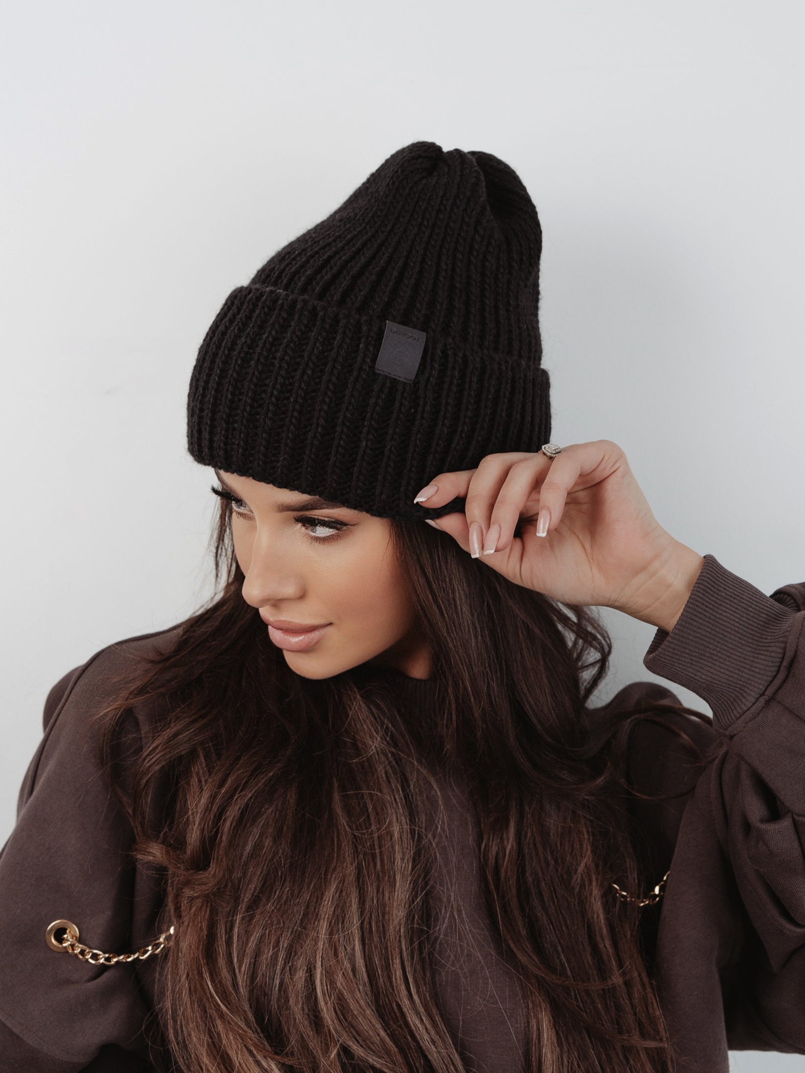 Czapka wywijana Ola Voga Warm Autumn czarna Czapka wywijana Ola Voga Warm Autumn czarna