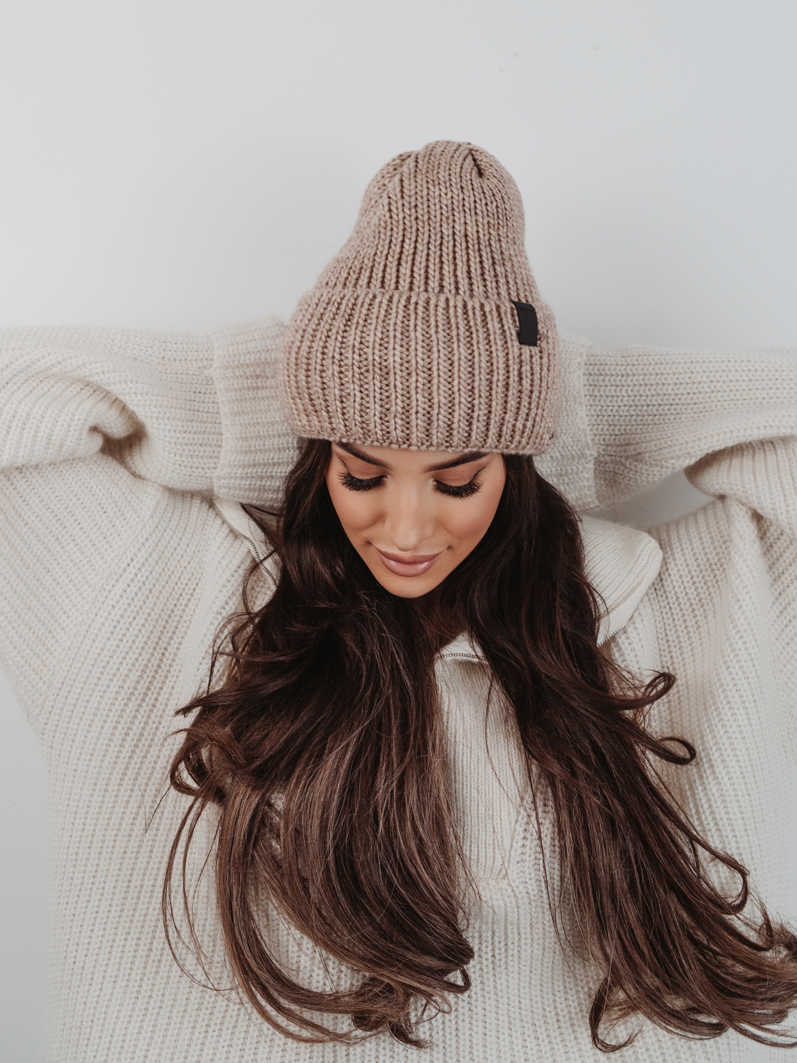 Czapka wywijana Ola Voga Warm Autumn beżowa