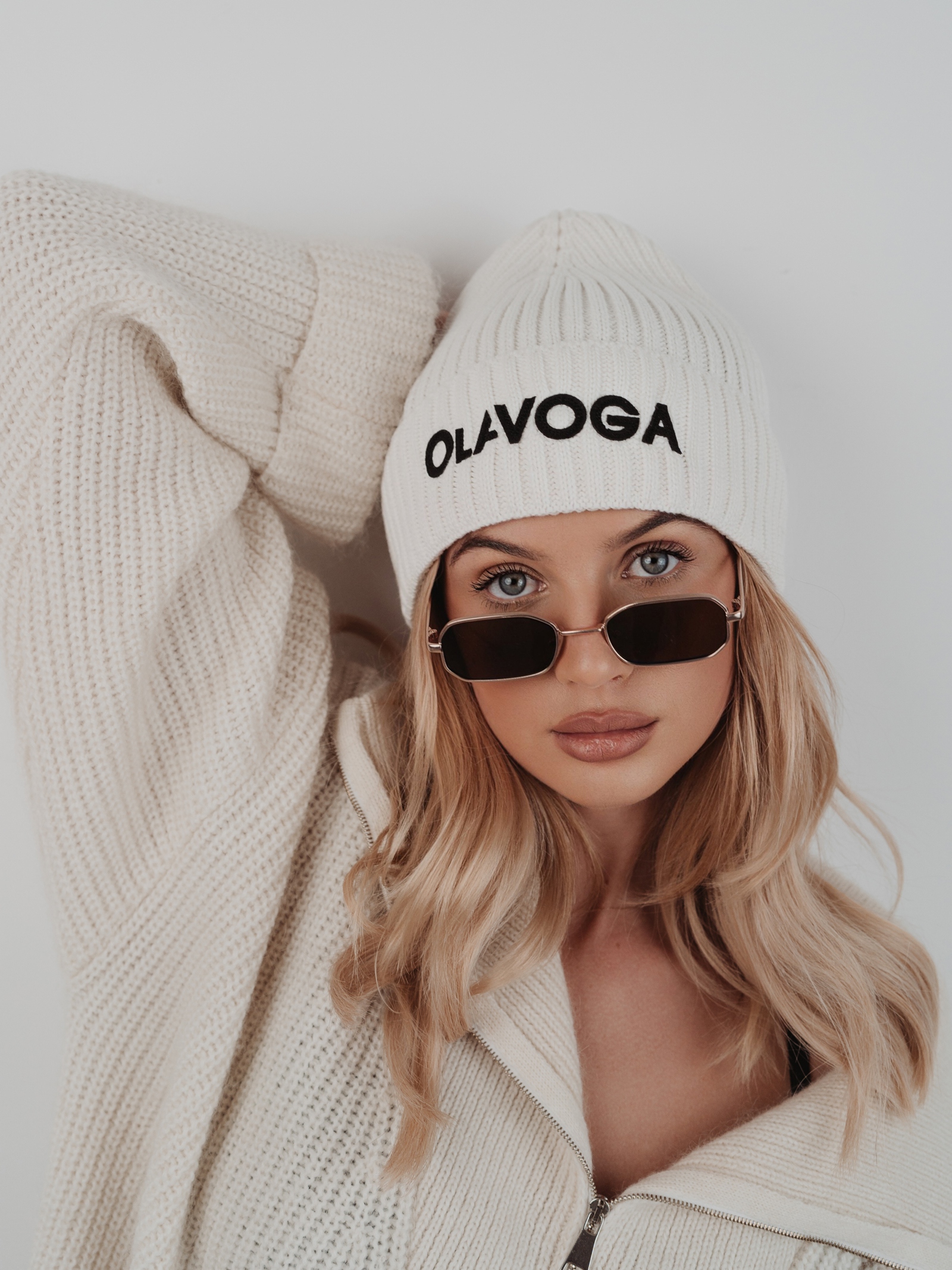 Czapka damska bawełniana OlaVoga Letters ecru