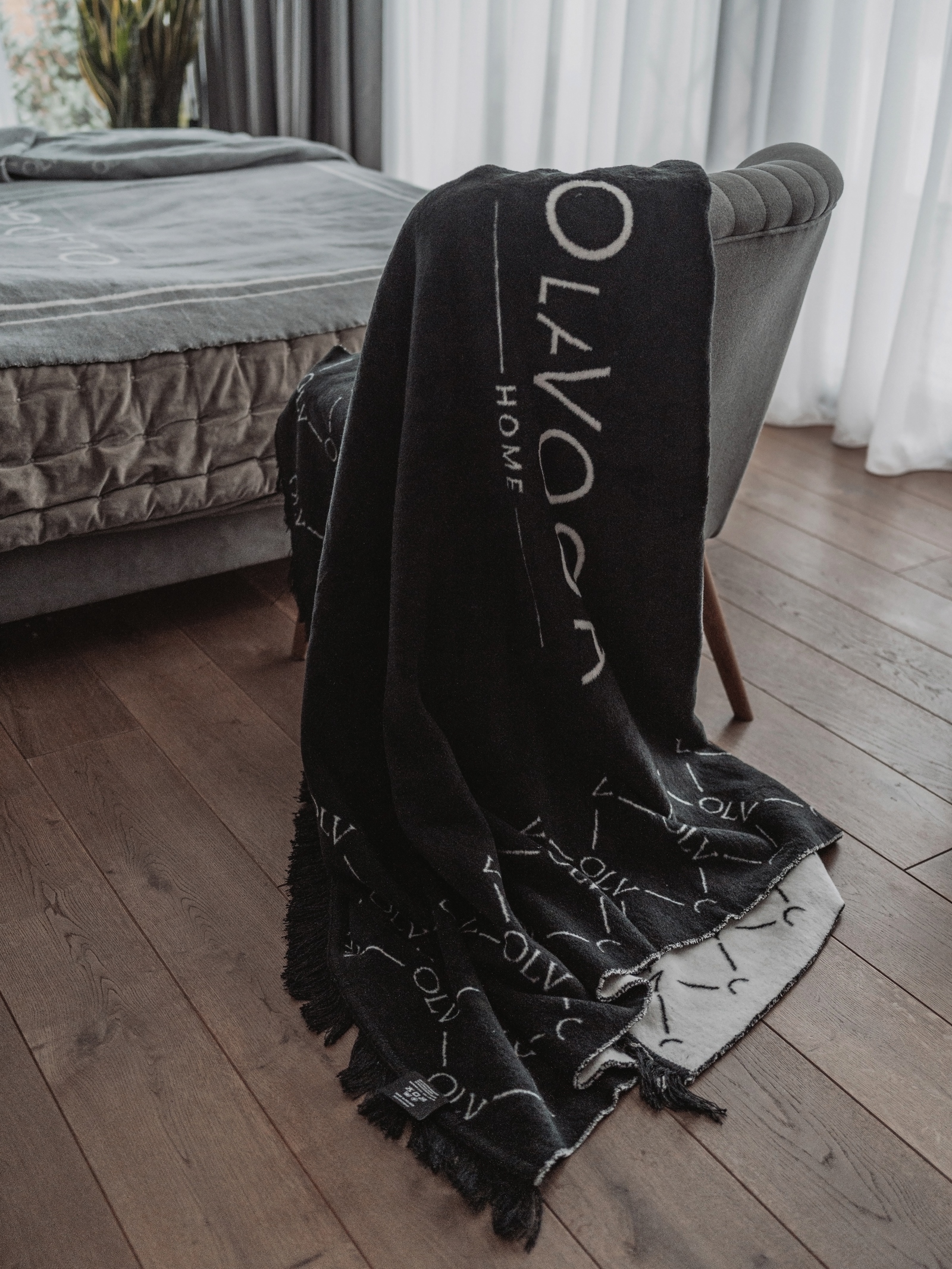 Koc dwustronny Manhattan Ola Voga czarny 150x200cm