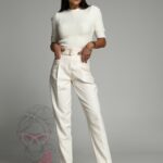 Sweterek moherowy ozdobne guziki Helish ecru